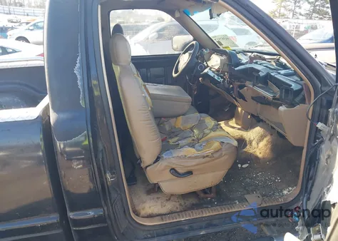 1997 Dodge Ram 1500 Lt z USA, uszkodzony, nr VIN 1B7HC16Y7VS305553